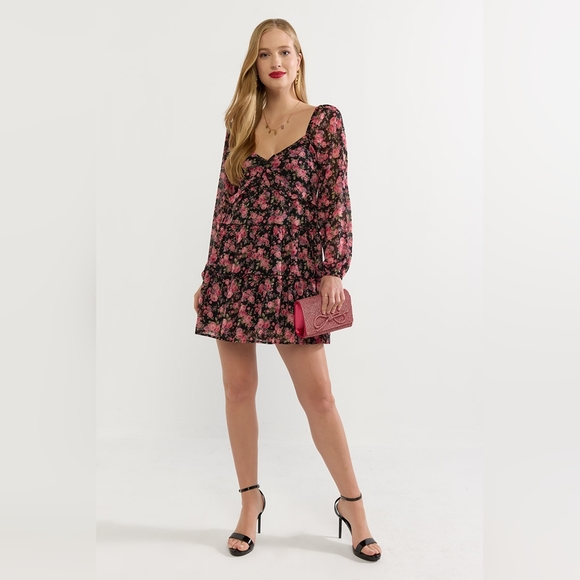 Francesca’s Elena Floral Sweetheart Tiered Mini Dress Size Medium - Picture 6 of 6